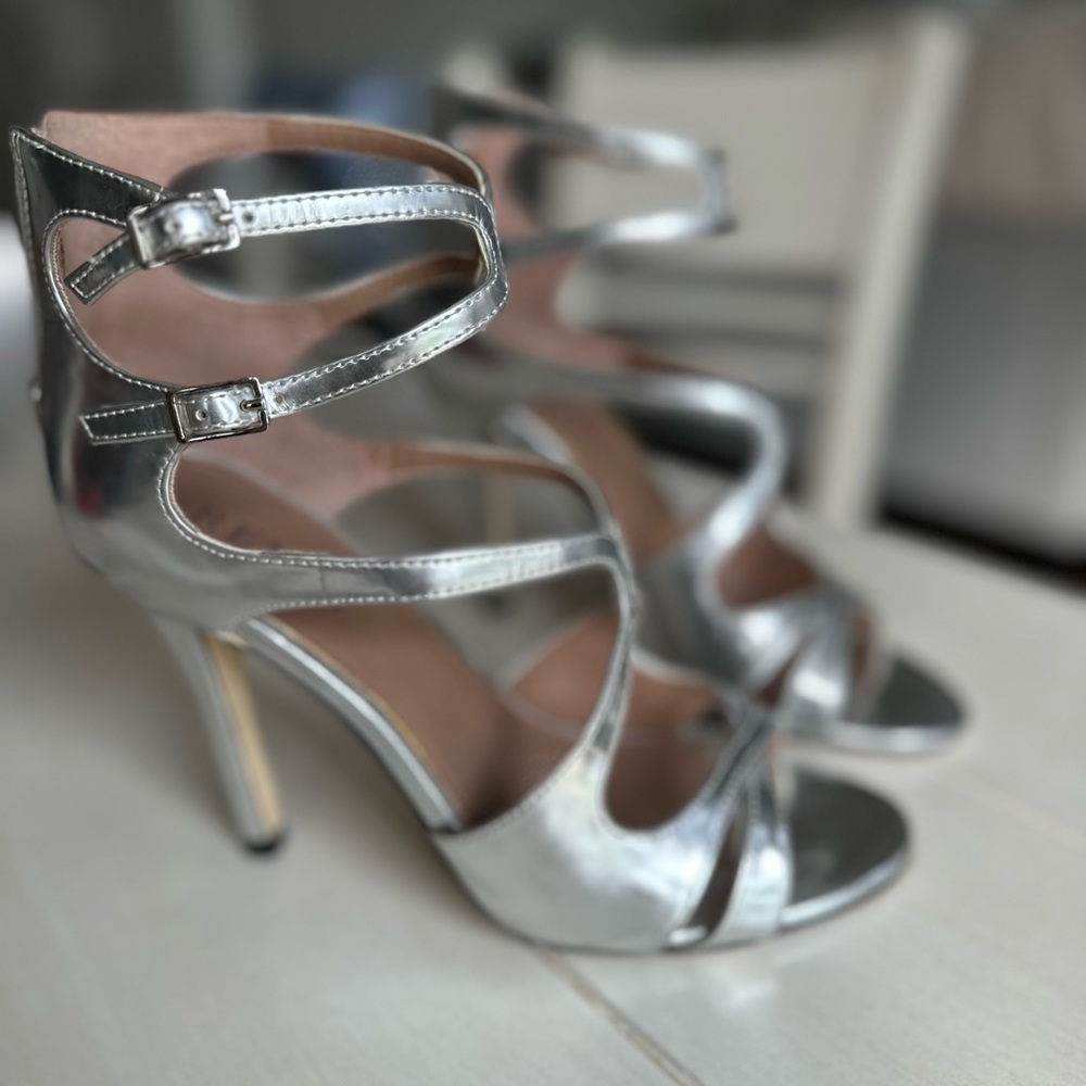 Renvy silver high heels 7.5. Like new
